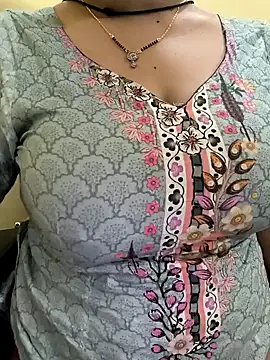 Snapshot of lovely_zara chatting on December 2024 05:37:01 PM lovely zara online show from December 2024 05:37:01 PM