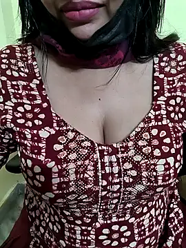 Snapshot of lovely_zara chatting on January 2025 06:01:02 PM lovely zara online show from January 2025 06:01:02 PM