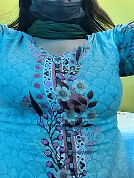 Snapshot of lovely_zara chatting on February 2025 07:24:02 AM lovely zara online show from February 2025 07:24:02 AM