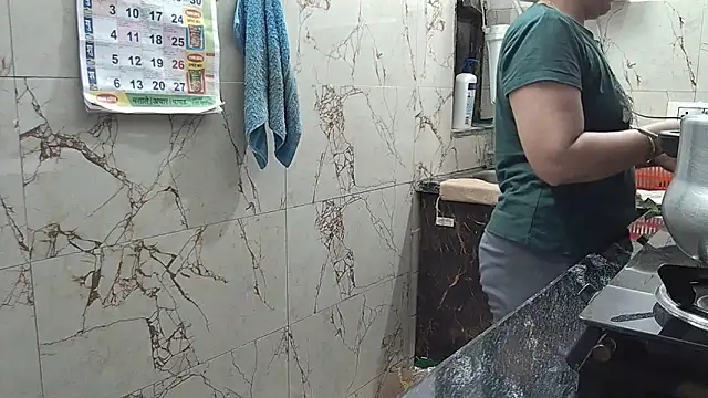 Snapshot of bhabhisexxy_880 chatting on July 2026 02:33:02 AM bhabhisexxy 880 online show from July 2026 02:33:02 AM
