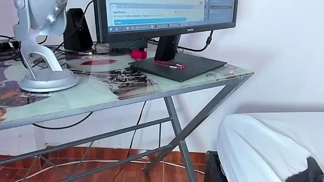 queen yully online show from October 2025 08:37:02 PM