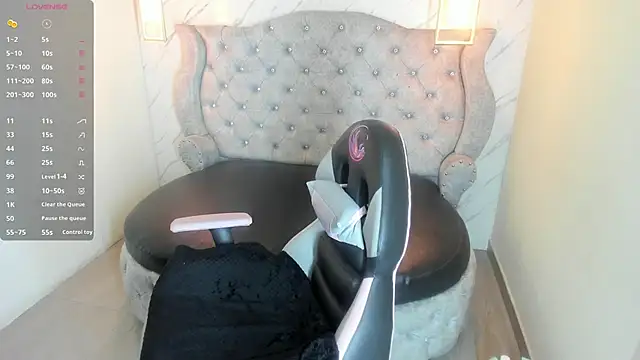 Alice Laurentt online show from November 2025 12:44:01 AM