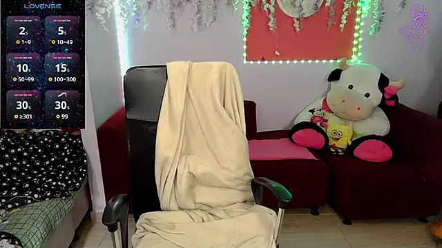 Snapshot of ValentinaMiller_ chatting on January 2025 08:34:02 PM ValentinaMiller  online show from January 2025 08:34:02 PM