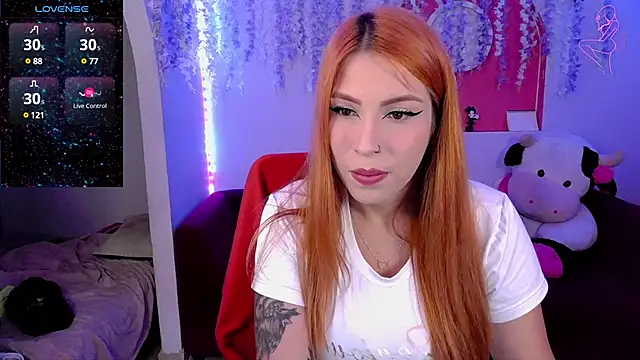 Snapshot of ValentinaMiller_ chatting on February 2025 09:52:01 PM ValentinaMiller  online show from February 2025 09:52:01 PM