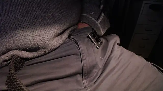 Snapshot of bloowman chatting on January 2025 12:17:02 AM bloowman online show from January 2025 12:17:02 AM