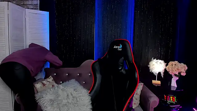 SarahCoksss online show from November 2025 12:44:01 AM