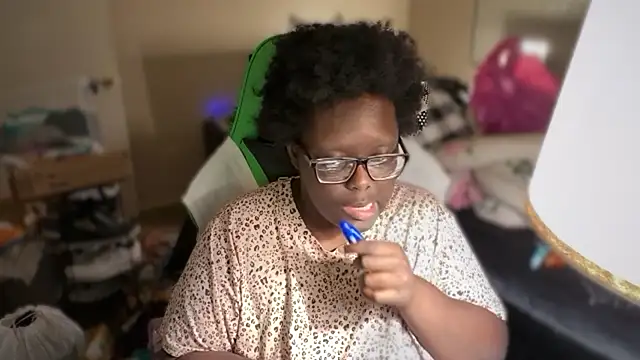 Yagurl  west online show from December 2025 06:09:01 AM