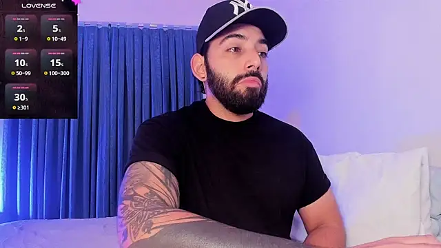 Snapshot of leo_thewolf_ chatting on November 2025 07:45:02 PM leo thewolf online show from November 2025 07:45:02 PM