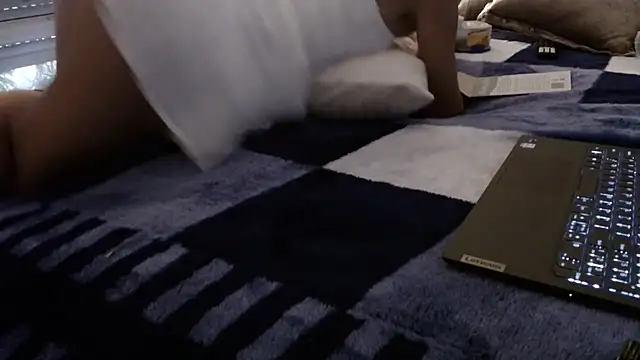 nevertardy13 online show from February 2026 10:19:02 PM