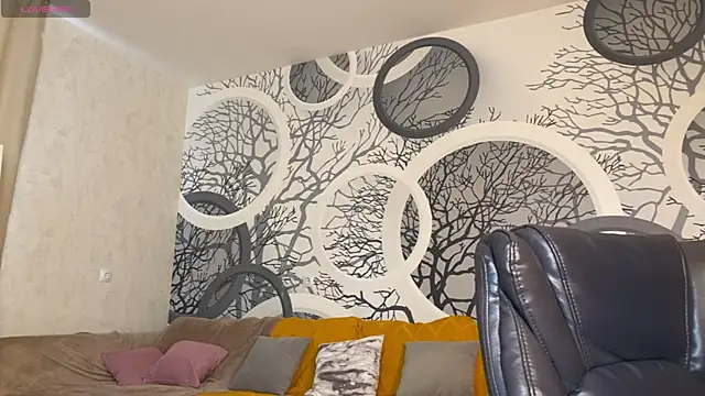 viviann evans online show from May 2026 01:02:02 AM