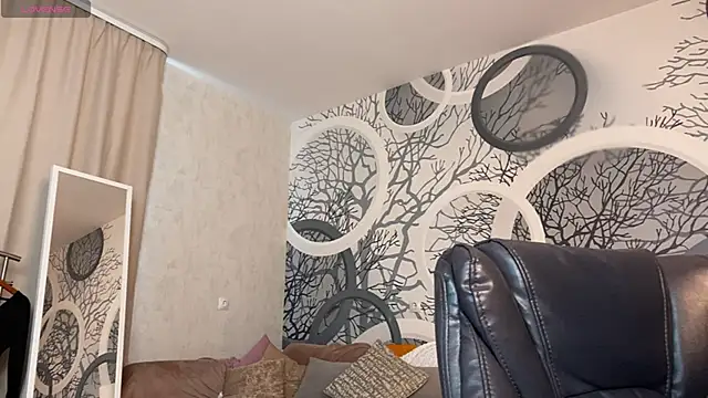viviann evans online show from May 2026 01:00:01 AM