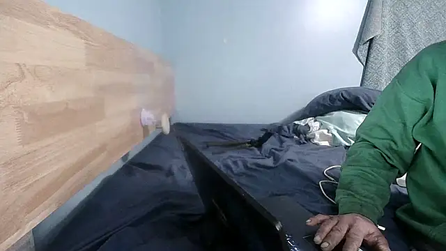 Mshizzle12 online show from February 2026 09:06:02 AM