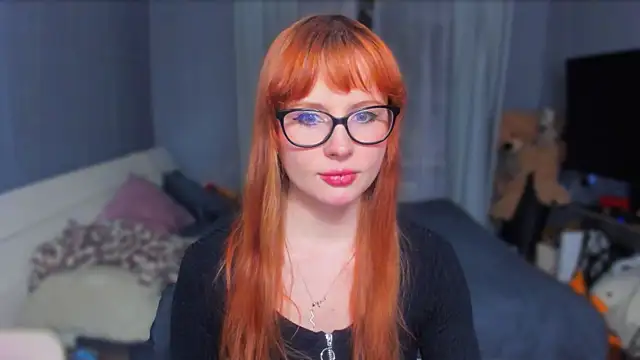 Snapshot of KlementinaBbG chatting on November 2025 08:10:01 PM KlementinaBbG online show from November 2025 08:10:01 PM