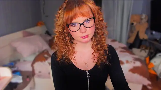 Snapshot of KlementinaBbG chatting on November 2025 08:19:01 PM KlementinaBbG online show from November 2025 08:19:01 PM