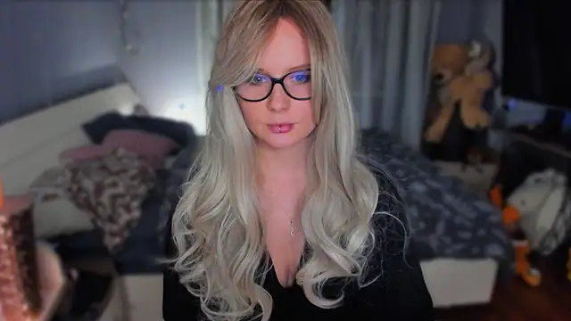 Snapshot of KlementinaBbG chatting on November 2025 08:46:02 PM KlementinaBbG online show from November 2025 08:46:02 PM