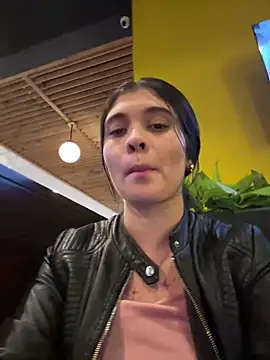 ambar-adaams online show from May 2026 12:37:01 AM