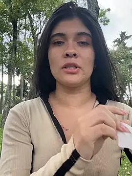 ambar-adaams online show from May 2026 09:31:01 PM