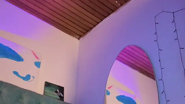 Paola Lyon  online show from April 2026 09:39:33 PM