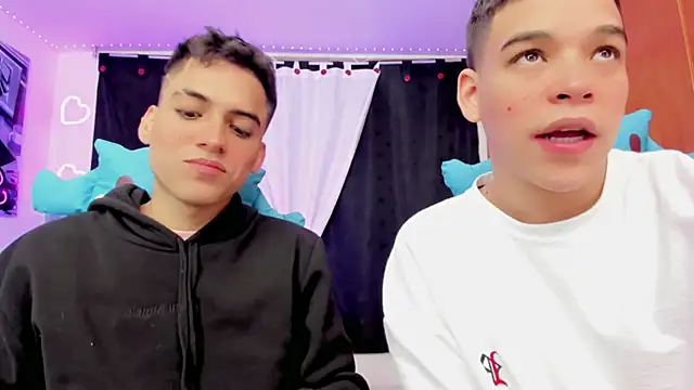 Snapshot of jake_and_joaquin chatting on December 2024 08:51:01 AM jake and joaquin online show from December 2024 08:51:01 AM