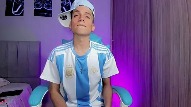 Snapshot of jake_and_joaquin chatting on September 2025 02:44:01 AM jake and joaquin online show from September 2025 02:44:01 AM