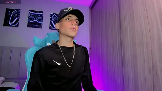 Snapshot of jake_and_joaquin chatting on September 2025 03:28:01 AM jake and joaquin online show from September 2025 03:28:01 AM