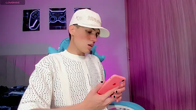 Snapshot of jake_and_joaquin chatting on September 2025 01:52:01 AM jake and joaquin online show from September 2025 01:52:01 AM