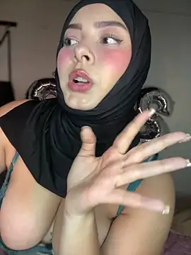 Snapshot of aneesa_darzi chatting on March 2025 03:46:02 PM aneesa darzi online show from March 2025 03:46:02 PM