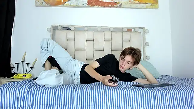 daniel hot03 online show from December 2025 01:29:01 PM