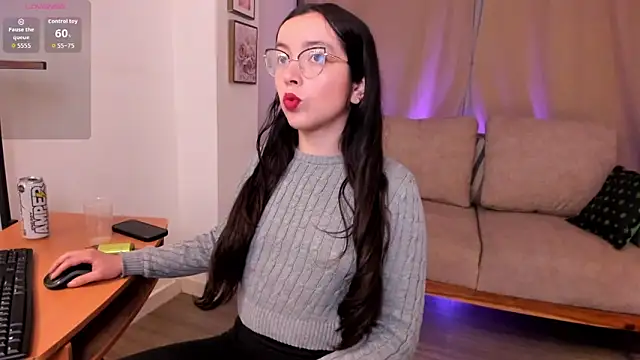 Snapshot of ana_ev chatting on January 2026 07:01:02 AM ana ev online show from January 2026 07:01:02 AM