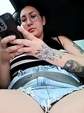 my-kitty online show from November 2025 09:25:02 PM