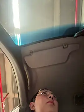 my-kitty online show from December 2025 08:36:02 PM