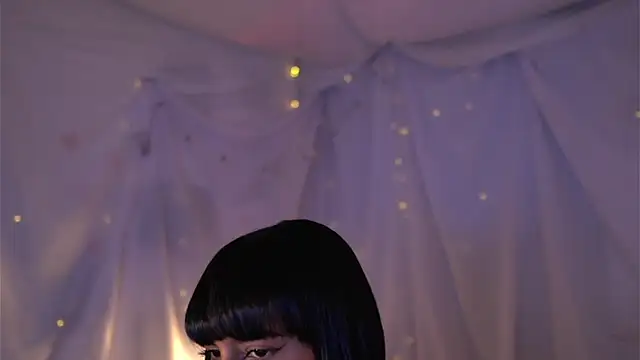 Snapshot of JulietaWinona chatting on January 2025 10:31:01 PM JulietaWinona online show from January 2025 10:31:01 PM