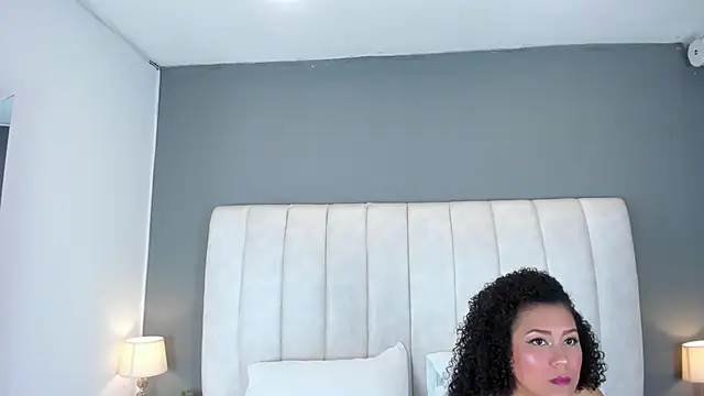 Ashleyy23x online show from February 2025 07:47:01 PM