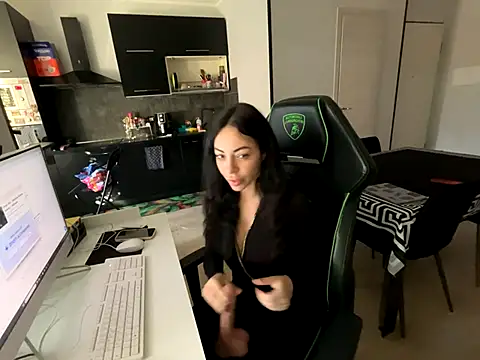 Chloe Ricci online show from November 2025 07:53:02 AM