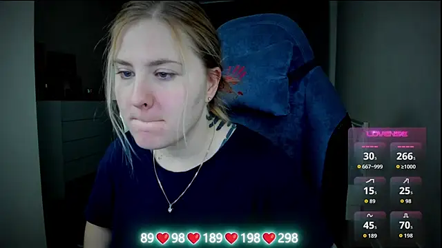 Snapshot of Olivia_Munk chatting on November 2025 04:11:02 AM Olivia Munk online show from November 2025 04:11:02 AM