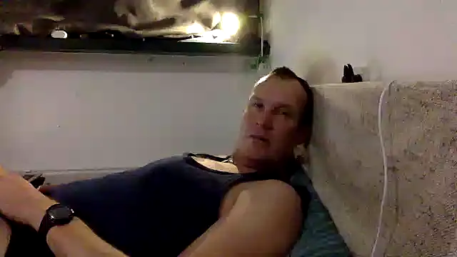 Snapshot of dlvis12 chatting on December 2025 08:15:01 PM dlvis12 online show from December 2025 08:15:01 PM