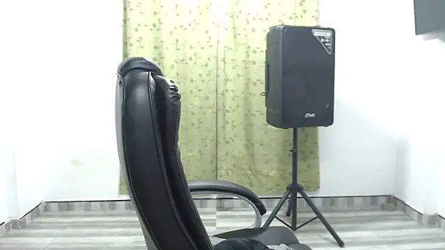 LAURA CRAIZY online show from March 2026 03:09:02 AM