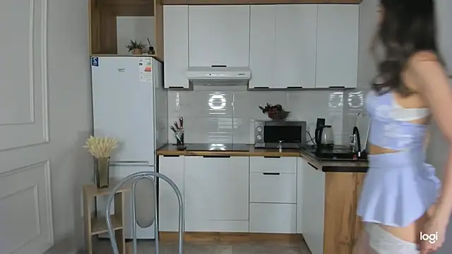 missliiaa online show from April 2026 02:11:01 PM