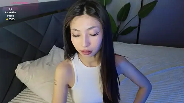 TrishaRey online show from April 2026 06:55:02 AM