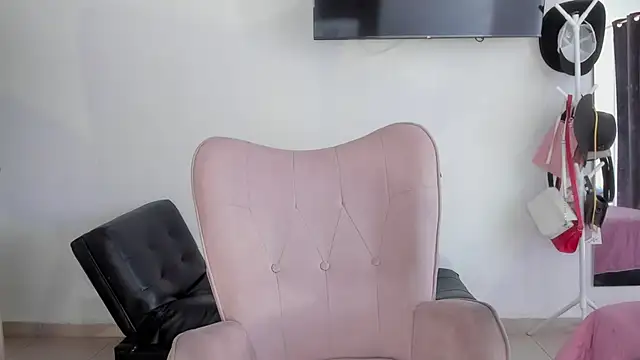 Snapshot of selene_king2 chatting on February 2026 03:33:02 PM selene king2 online show from February 2026 03:33:02 PM