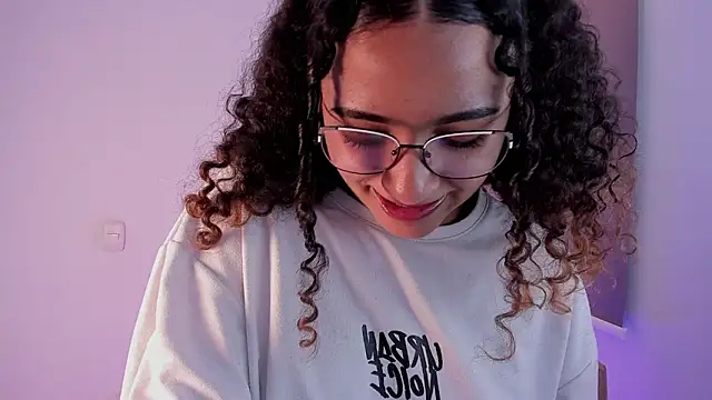 Snapshot of DAHLIA_BROWNIE chatting on March 2025 04:49:02 AM DAHLIA BROWNIE online show from March 2025 04:49:02 AM