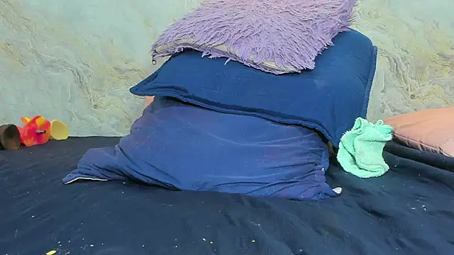 Snapshot of jones_maddy_ chatting on February 2025 02:59:02 PM jones maddy online show from February 2025 02:59:02 PM