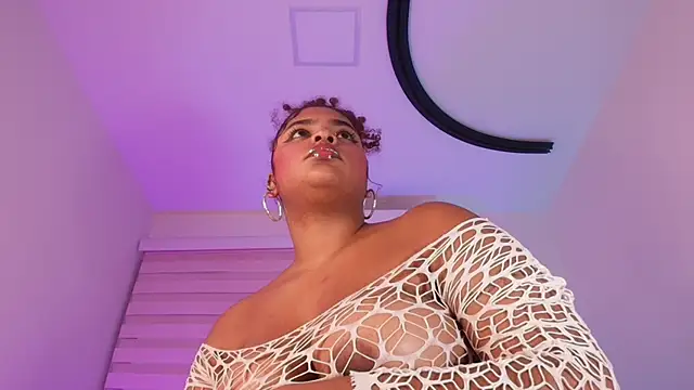 Snapshot of jones_maddy_ chatting on November 2025 12:08:02 PM jones maddy online show from November 2025 12:08:02 PM