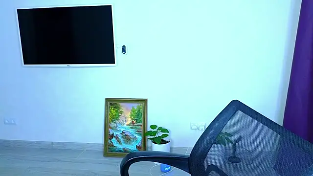  comefeelme  online show from October 2025 05:28:01 PM