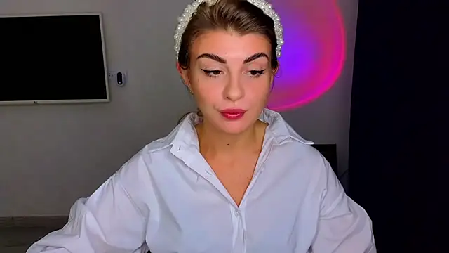  comefeelme  online show from November 2025 05:36:02 PM