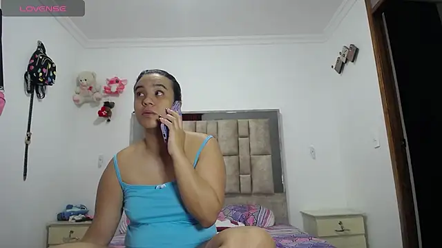 Snapshot of tiffany__pink chatting on November 2025 04:54:01 PM tiffany pink online show from November 2025 04:54:01 PM