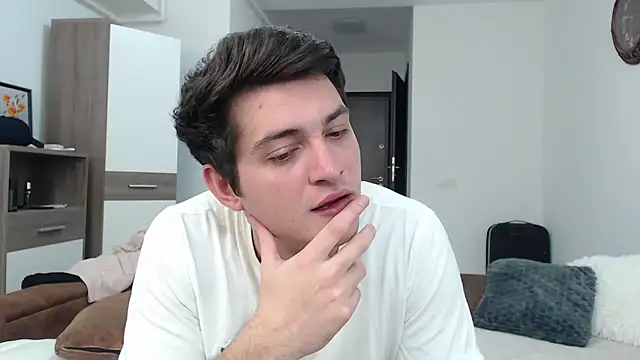 Snapshot of AndyFame chatting on March 2025 03:35:02 AM AndyFame online show from March 2025 03:35:02 AM