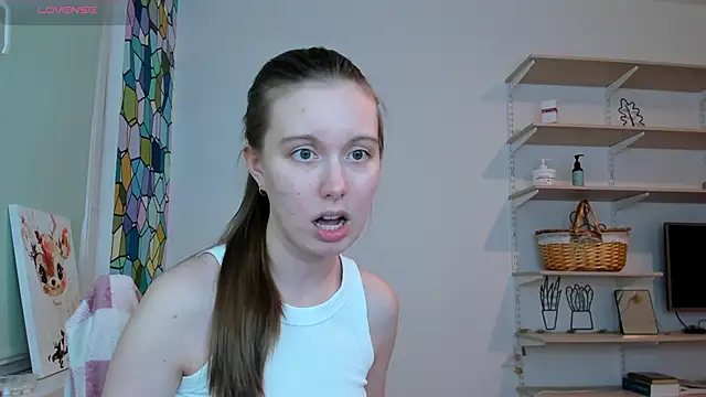 Peggy Beauty online show from October 2025 09:48:02 PM