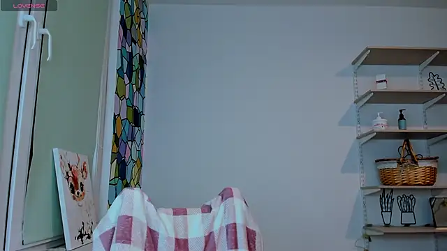 Peggy Beauty online show from November 2025 02:55:01 AM