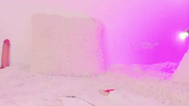 smiling  girl2 online show from February 2025 09:38:01 PM